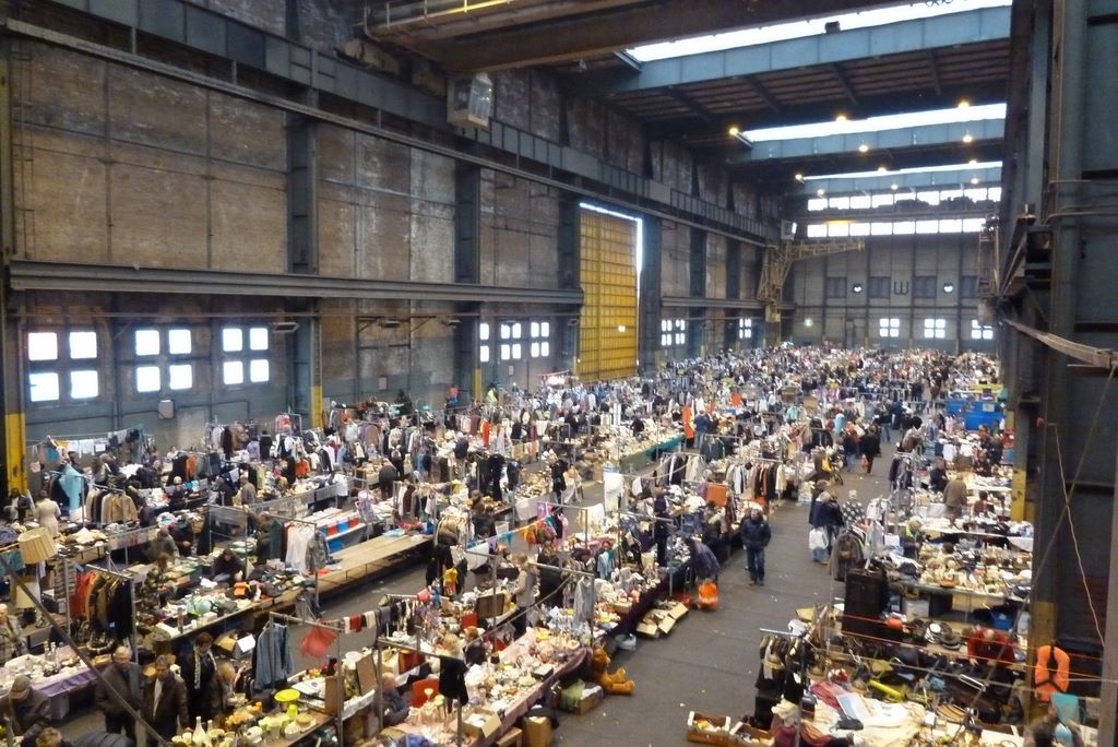 IJhallen fleamarket Sustainable Amsterdam